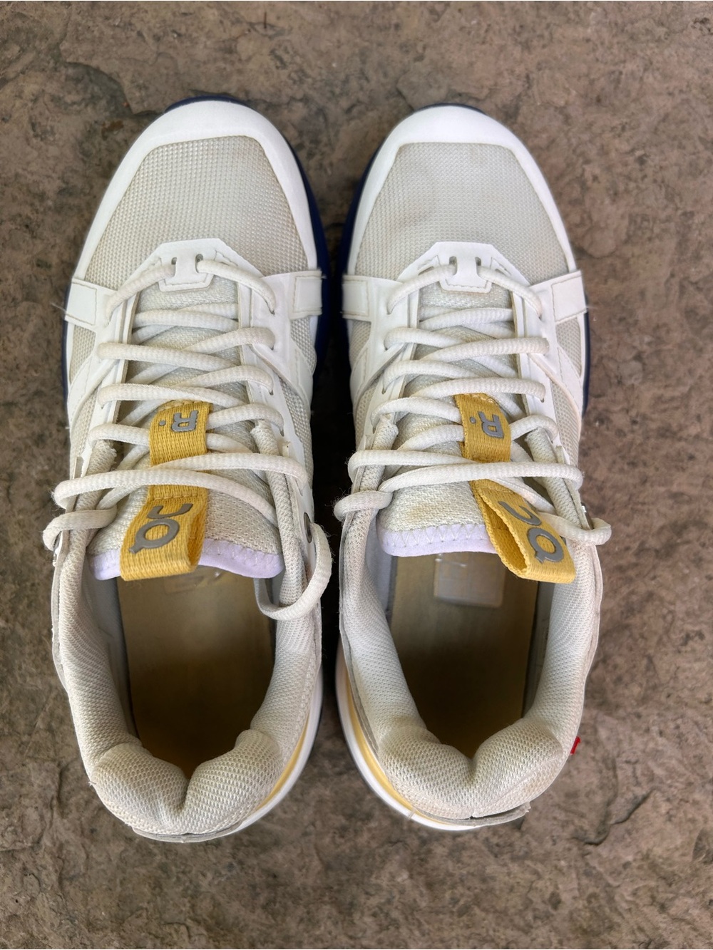 ON RUNNING The Roger Clubhouse Pro-Women’s size 7 (youth 5.5) - Picture 7 of 9